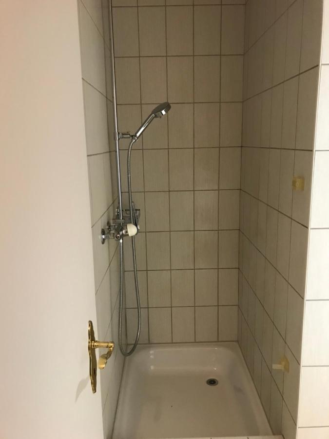 Simple Studio 36M2 In The Center Of Burgdorf Private Parking Small Bathroom Eksteriør billede
