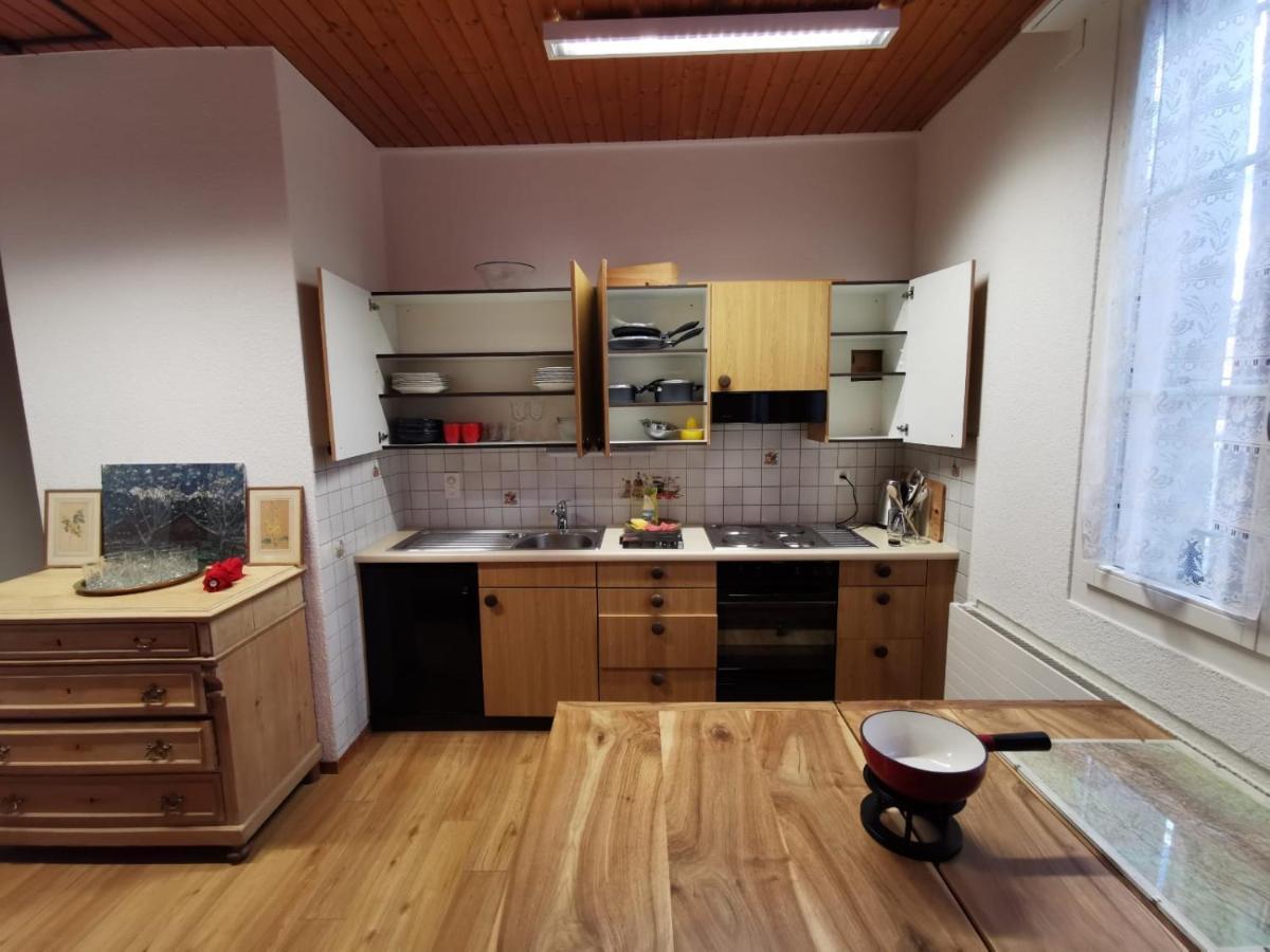 Simple Studio 36M2 In The Center Of Burgdorf Private Parking Small Bathroom Eksteriør billede